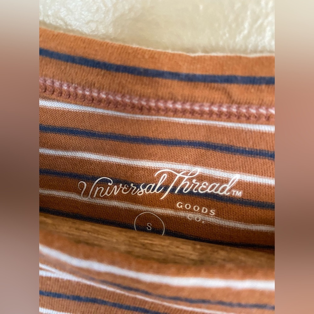 Universal Thread Striped Tee - Picture 2 of 2